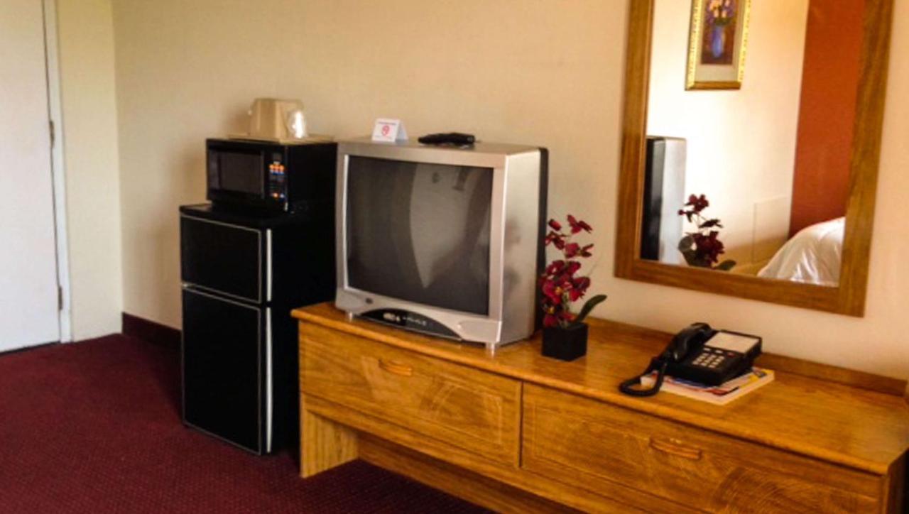 Rodeway Inn Manchester Dış mekan fotoğraf